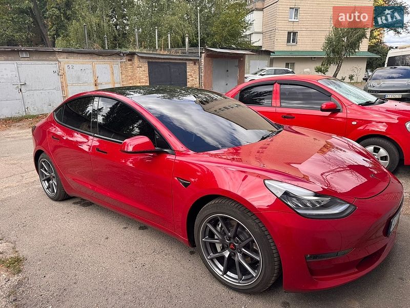 Седан Tesla Model 3 2020 в Киеве фото 4 Седан Tesla Model 3 2020 в Киеве