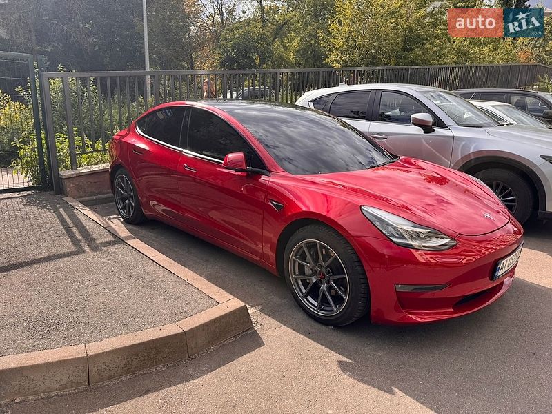 Седан Tesla Model 3 2020 в Киеве фото 3 Седан Tesla Model 3 2020 в Киеве