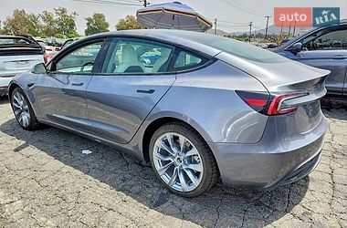 Седан Tesla Model 3 2025 в Киеве