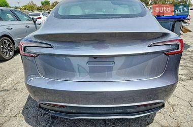 Седан Tesla Model 3 2025 в Киеве