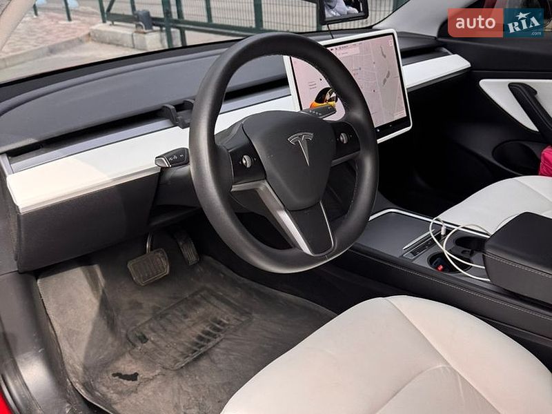 Седан Tesla Model 3 2020 в Киеве фото 6 Седан Tesla Model 3 2020 в Киеве