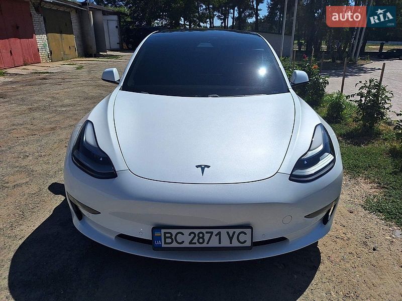 Седан Tesla Model 3 2021 в Львове фото Седан Tesla Model 3 2021 в Львове