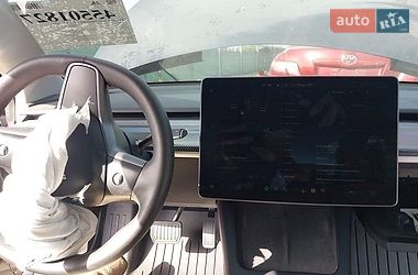 Седан Tesla Model 3 2023 в Новояворівську