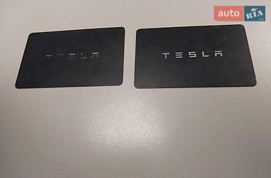 Седан Tesla Model 3 2023 в Новояворівську