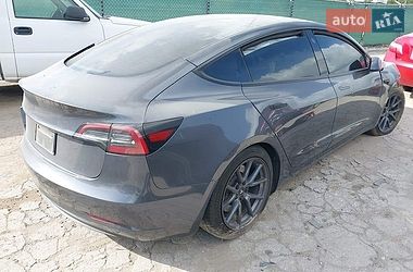 Седан Tesla Model 3 2023 в Новояворівську