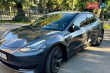 Седан Tesla Model 3 2020 в Вінниці