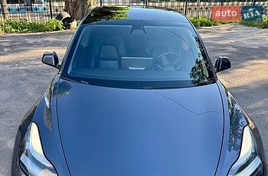 Седан Tesla Model 3 2020 в Вінниці