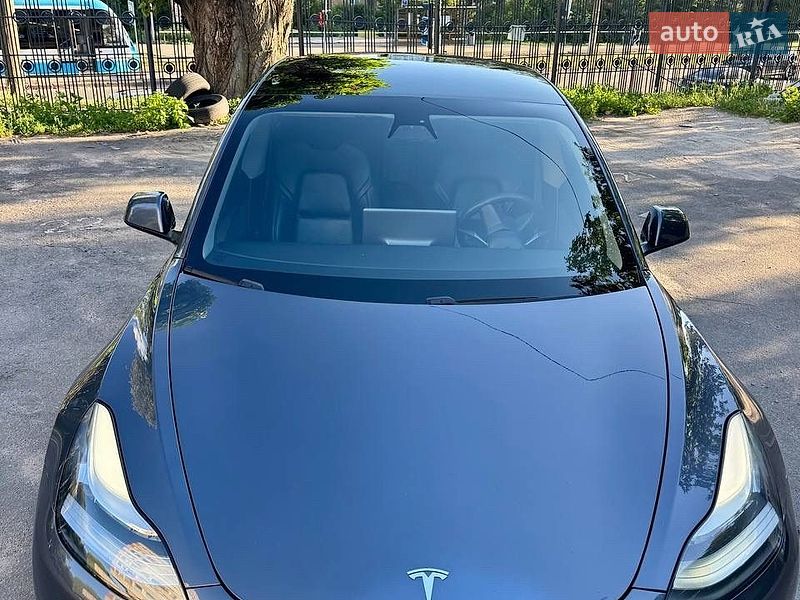 Седан Tesla Model 3 2020 в Вінниці