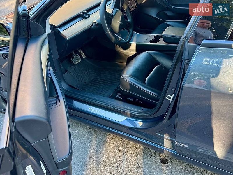 Седан Tesla Model 3 2020 в Вінниці
