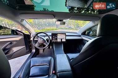 Седан Tesla Model 3 2020 в Вінниці
