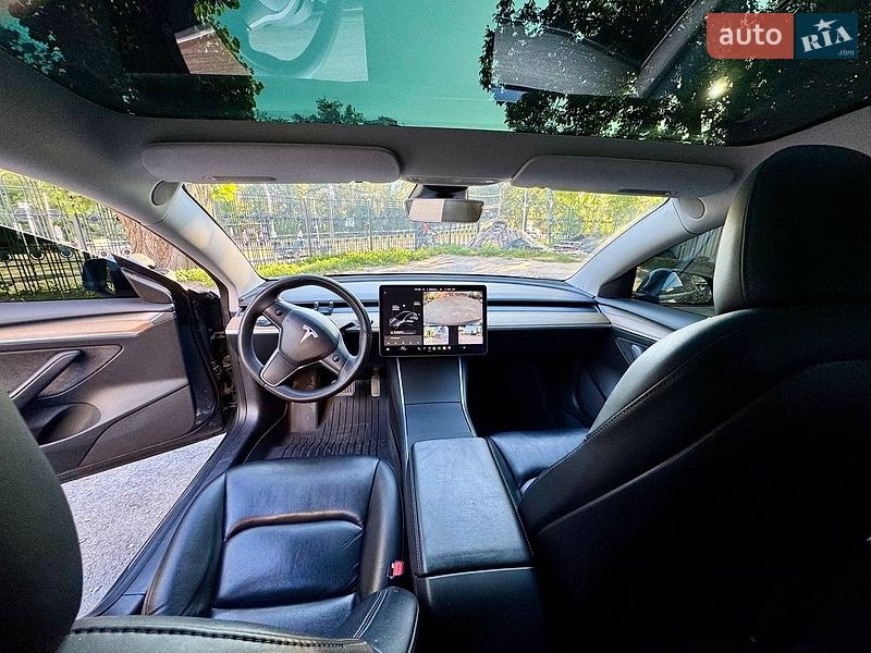 Седан Tesla Model 3 2020 в Вінниці