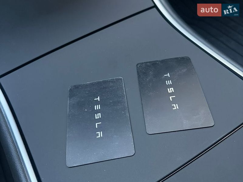 Седан Tesla Model 3 2020 в Вінниці