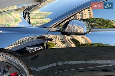 Седан Tesla Model 3 2021 в Одессе