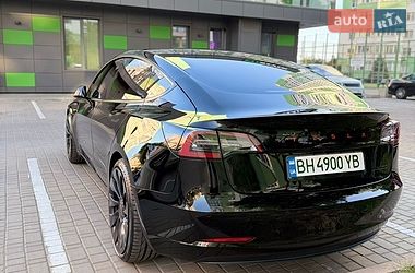 Седан Tesla Model 3 2021 в Одессе