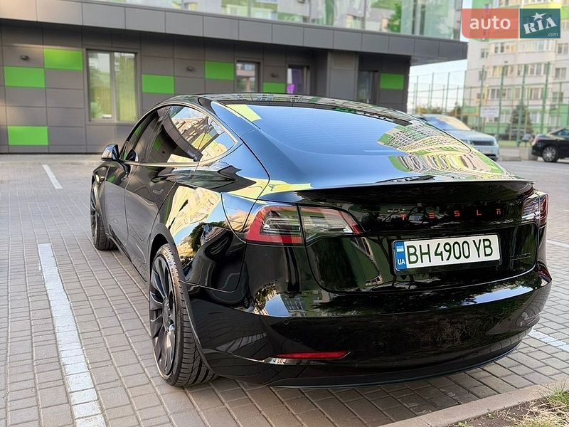 Седан Tesla Model 3 2021 в Одессе