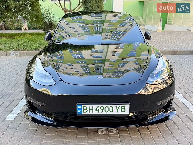 Седан Tesla Model 3 2021 в Одессе
