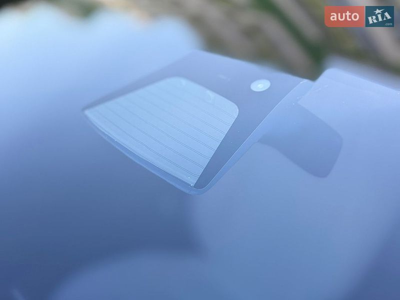 Седан Tesla Model 3 2021 в Одессе