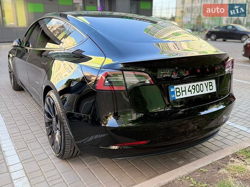 Седан Tesla Model 3 2021 в Одессе