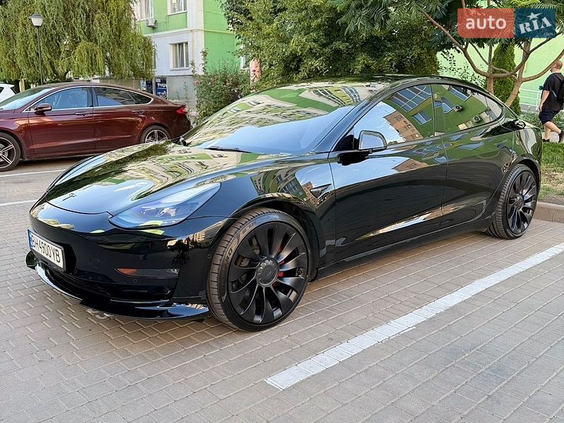 Седан Tesla Model 3 2021 в Одессе