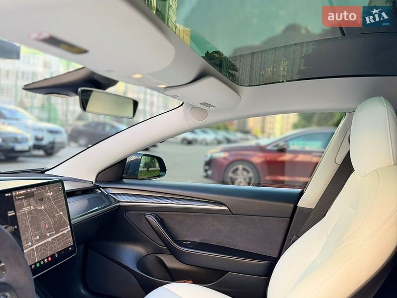 Седан Tesla Model 3 2021 в Одессе