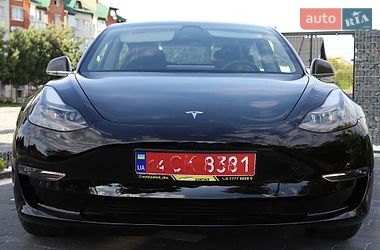 Седан Tesla Model 3 2018 в Дрогобыче