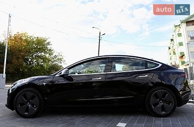 Седан Tesla Model 3 2018 в Дрогобыче