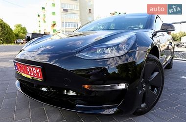 Седан Tesla Model 3 2018 в Дрогобыче