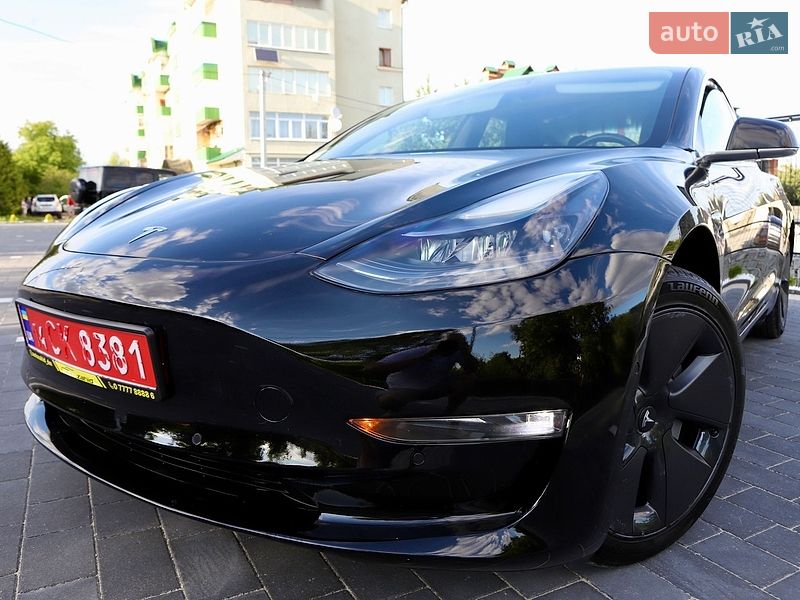 Седан Tesla Model 3 2018 в Дрогобыче