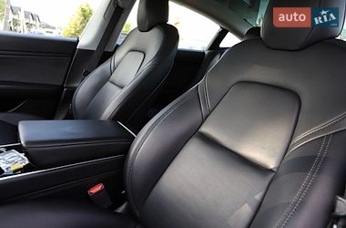 Седан Tesla Model 3 2018 в Дрогобыче