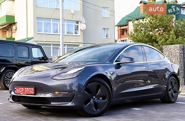 Седан Tesla Model 3 2018 в Дрогобыче