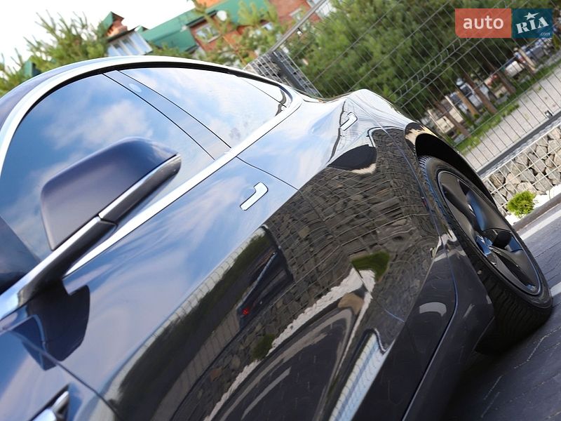Седан Tesla Model 3 2018 в Дрогобыче