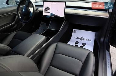 Седан Tesla Model 3 2018 в Дрогобыче