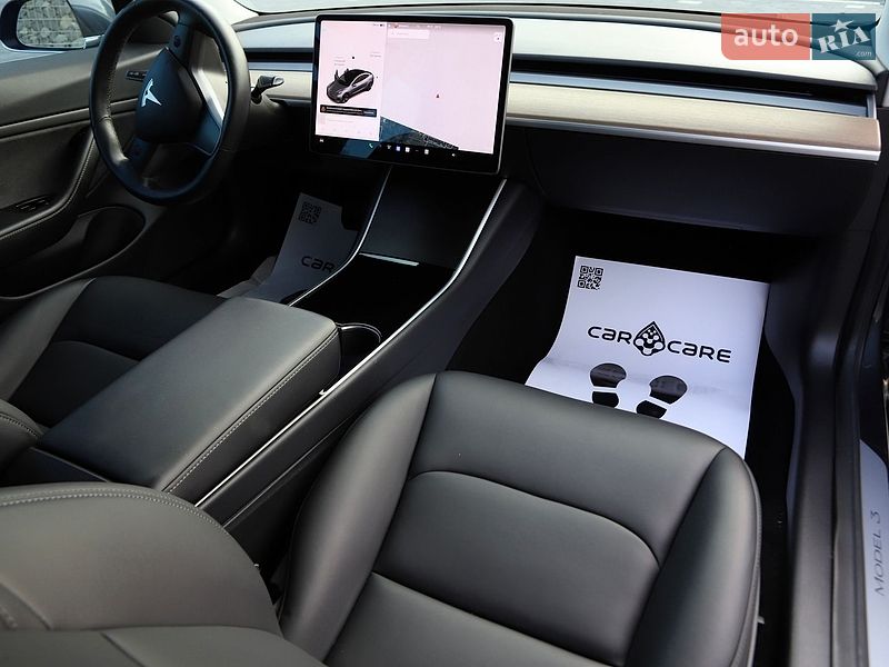 Седан Tesla Model 3 2018 в Дрогобыче