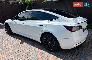 Седан Tesla Model 3 2018 в Киеве