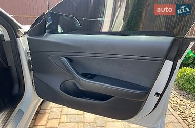 Седан Tesla Model 3 2018 в Киеве