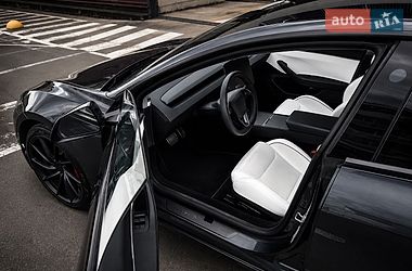 Седан Tesla Model 3 2024 в Києві