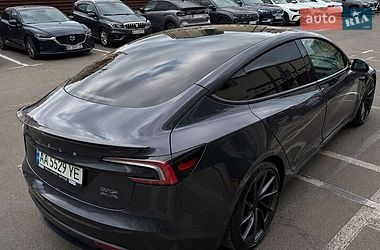 Седан Tesla Model 3 2024 в Києві