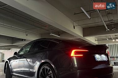 Седан Tesla Model 3 2024 в Києві