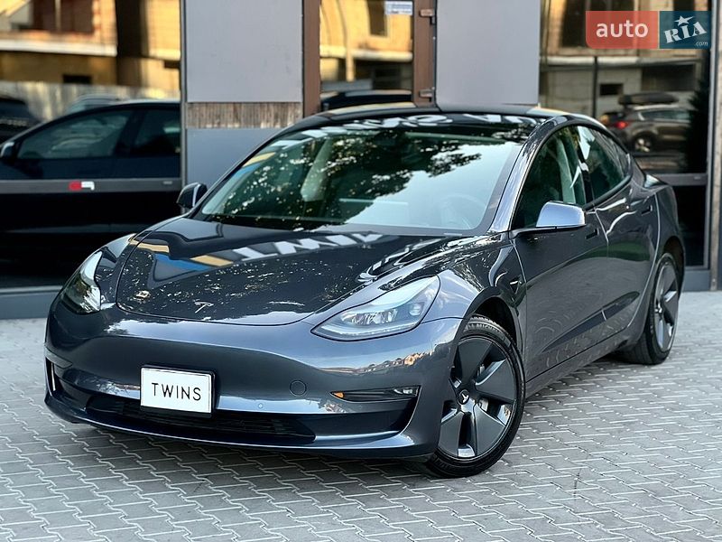 Седан Tesla Model 3 2022 в Одесі