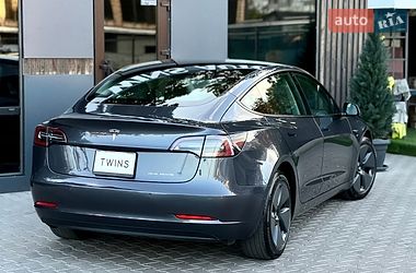 Седан Tesla Model 3 2022 в Одесі