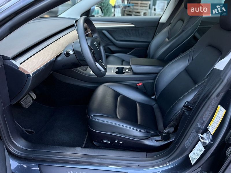Седан Tesla Model 3 2022 в Одесі