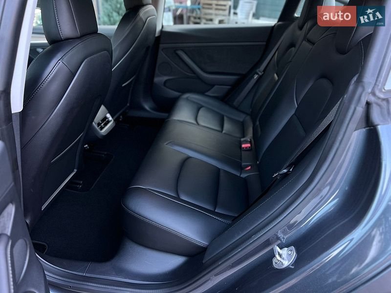 Седан Tesla Model 3 2022 в Одесі
