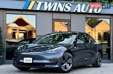 Седан Tesla Model 3 2022 в Одесі