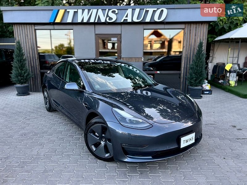 Седан Tesla Model 3 2022 в Одесі
