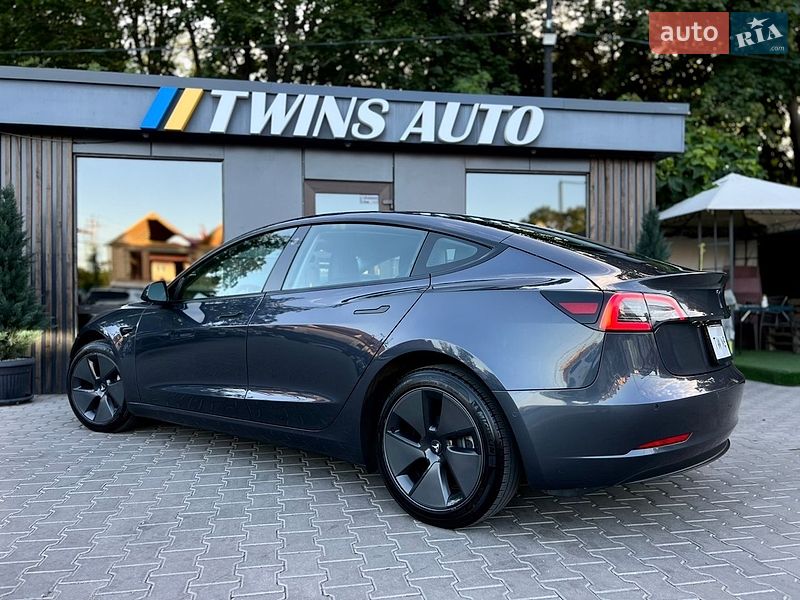 Седан Tesla Model 3 2022 в Одесі