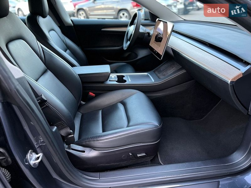 Седан Tesla Model 3 2022 в Одесі