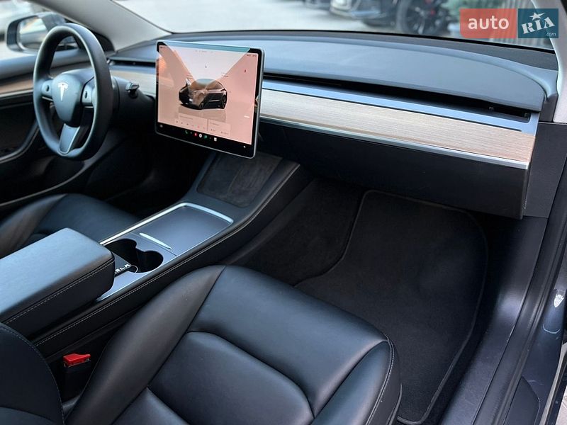 Седан Tesla Model 3 2022 в Одесі
