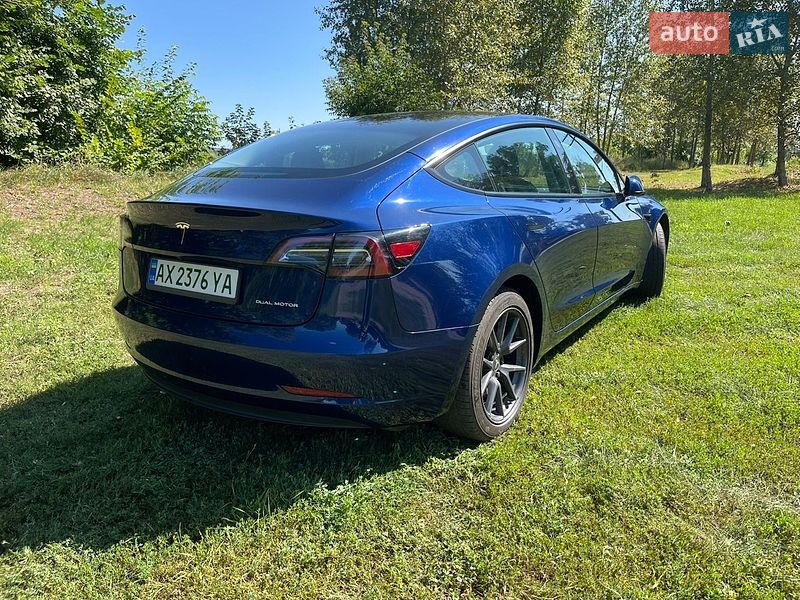 Седан Tesla Model 3 2023 в Краснокутске