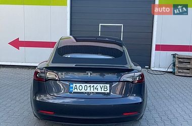 Седан Tesla Model 3 2018 в Ужгороде