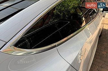 Седан Tesla Model 3 2020 в Харкові